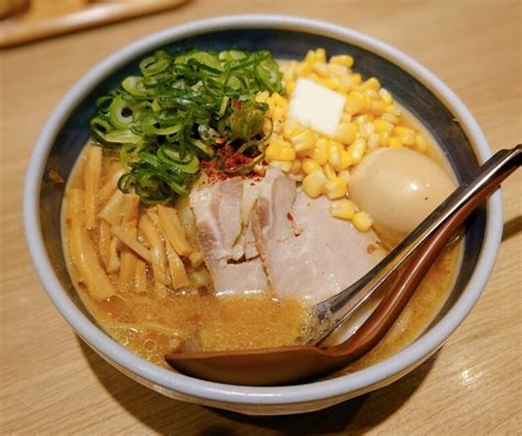 名古屋駅 ラーメン横丁 〜 味覚の迷宮を探検する